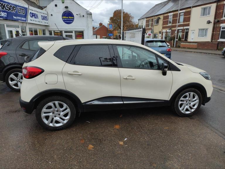 2017 Renault Captur 1.5 dCi 90 Dynamique Nav 5dr HATCHBACK DIESEL Manual