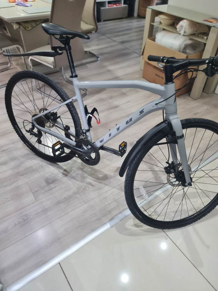 Bicycle hybrid VITUS MACH 3. 
