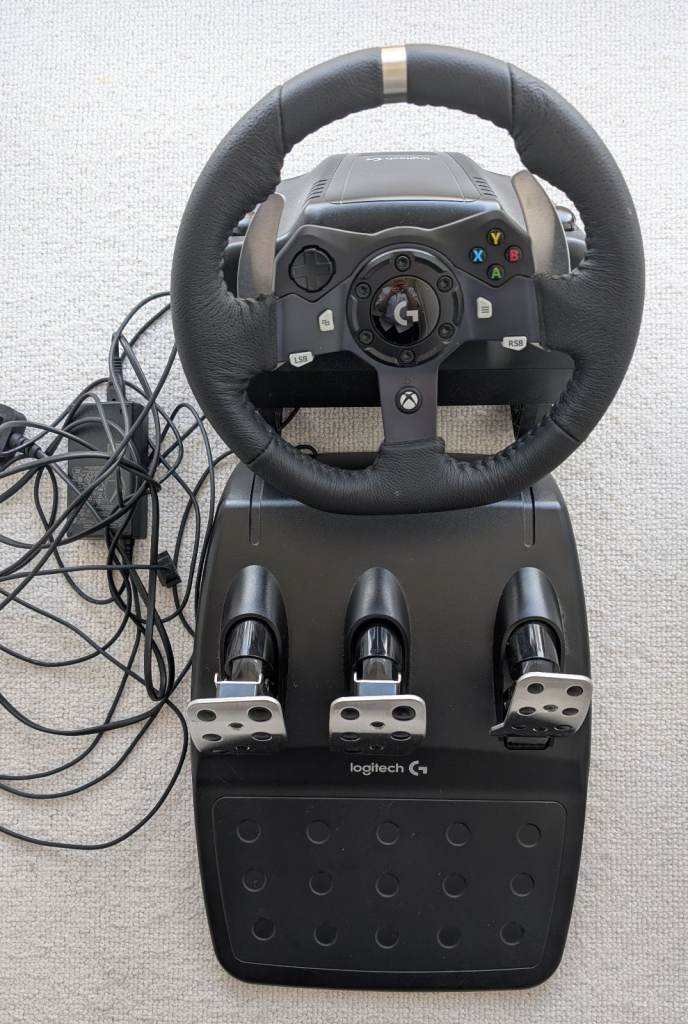 Logitech G920 Driving Force Racing Wheel & Pedals – Xbox / PC