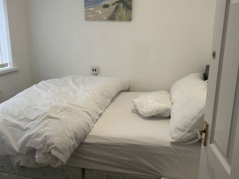 Room with shared bathroom 