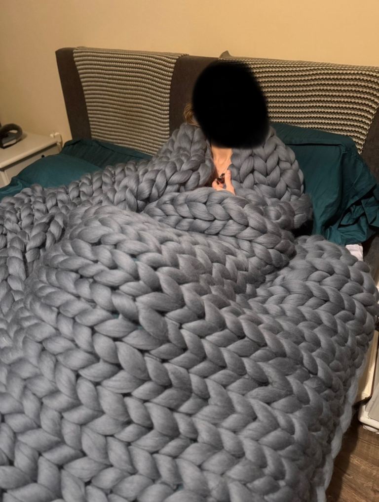 Chunky Knit Grey Blanket – Super Cosy, Oversized Throw