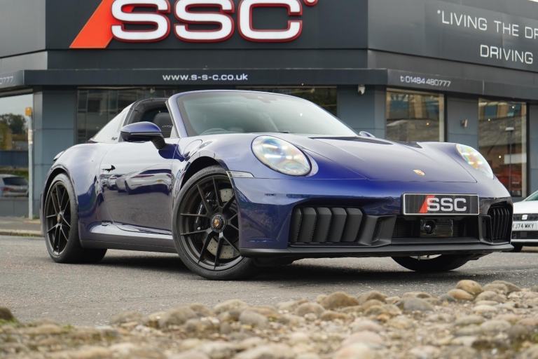 Porsche 911 3.6 T-Hybrid 992 4 GTS Targa 2dr Petrol Hybrid PDK 4WD Euro 6 (s/s) 