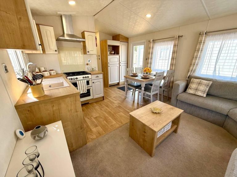 Westfield Mini Lodge in Sandown  - Lodge / Caravan 