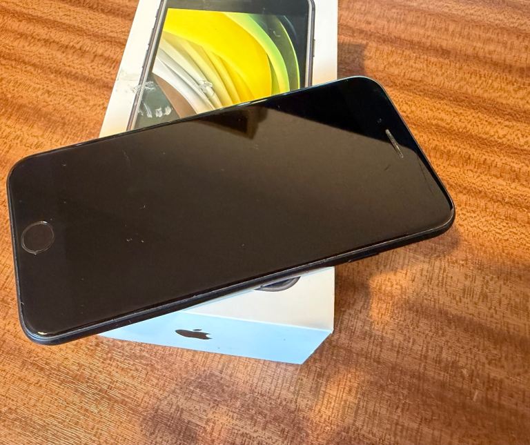 Apple iPhone SE 2020 64GB, Black, Unlocked, 73% Battery | in Aberdeen ...