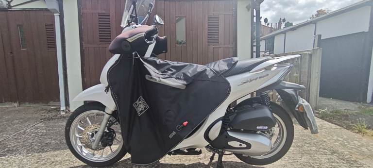 Honda, SH, 2025, 125 (cc) – Literally like new condition.