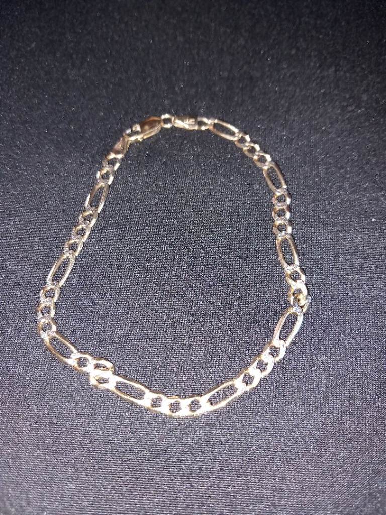9ct gold figaro bracelet 20cm long