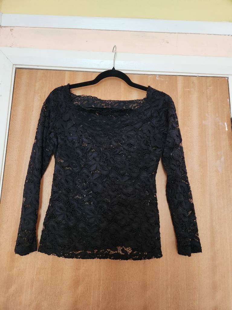 Black Lace Long Sleeve Top – Good Condition