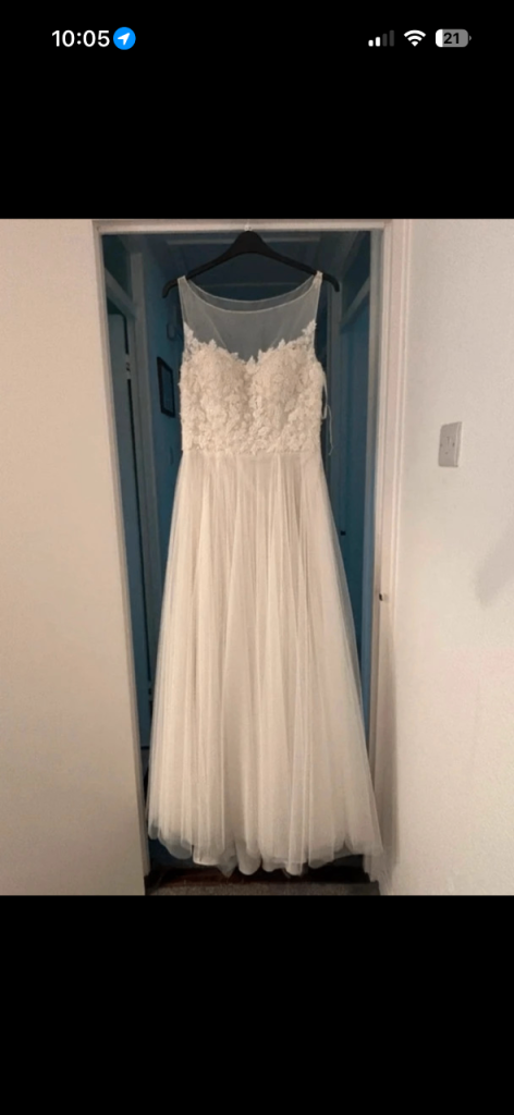 Ivory wedding dress 