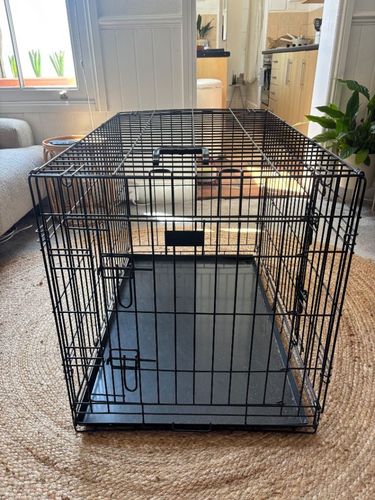 Lords and Labradors dog crate