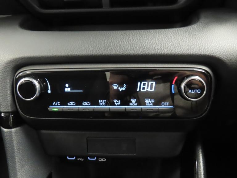 2025 Toyota Yaris 1.5 Hybrid Design 5dr CVT Hatchback Hybrid Automatic