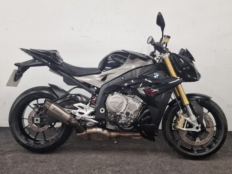 BMW S 1000 R ** RIDER MODES - AKRAPOVIC EXHAUST - QUICKSHIFTER **