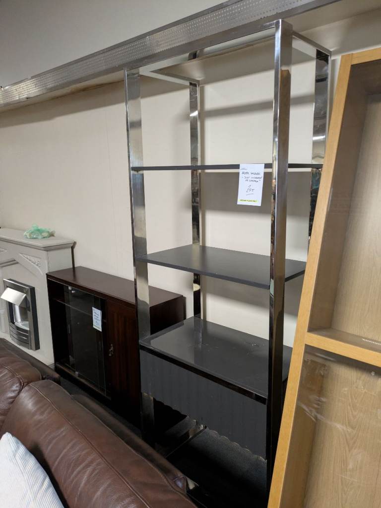 METAL SHELVES - GARAGE / WORKSHOP