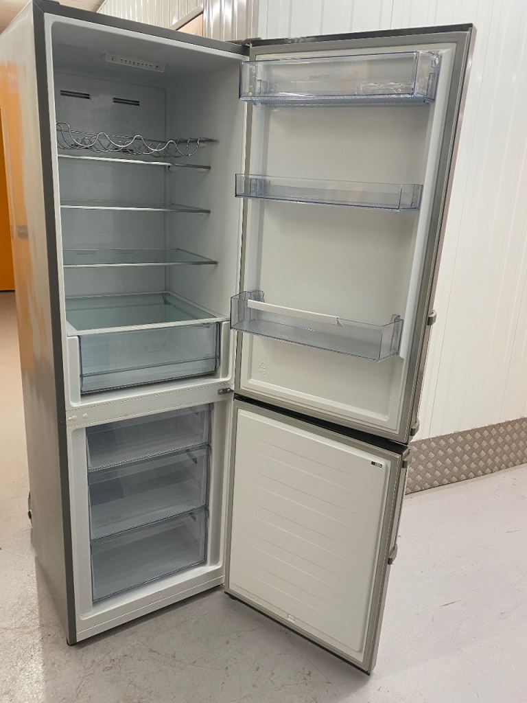 Silver Fridge Freezer – Good Condition, Plenty of Storage