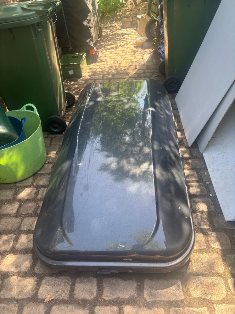 Large Summit top box with fixing bolts ( not rails)