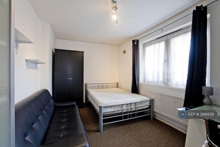 4 bedroom flat in Westerham, London, NW1 (4 bed) (#2941529)