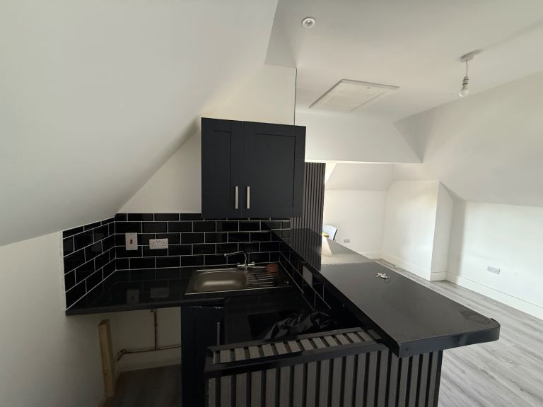 One bedroom Studio flat available 