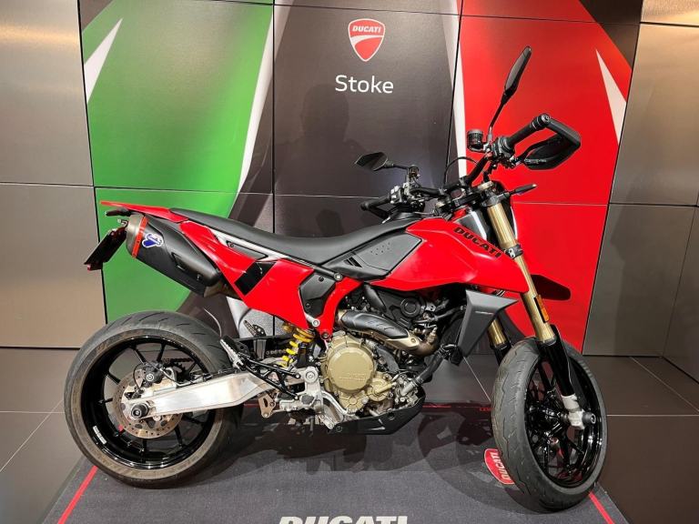 DUCATI HYPERMOTARD 698 MONO LOW MILES HUGE ACCESSORY LIST STUNNING !