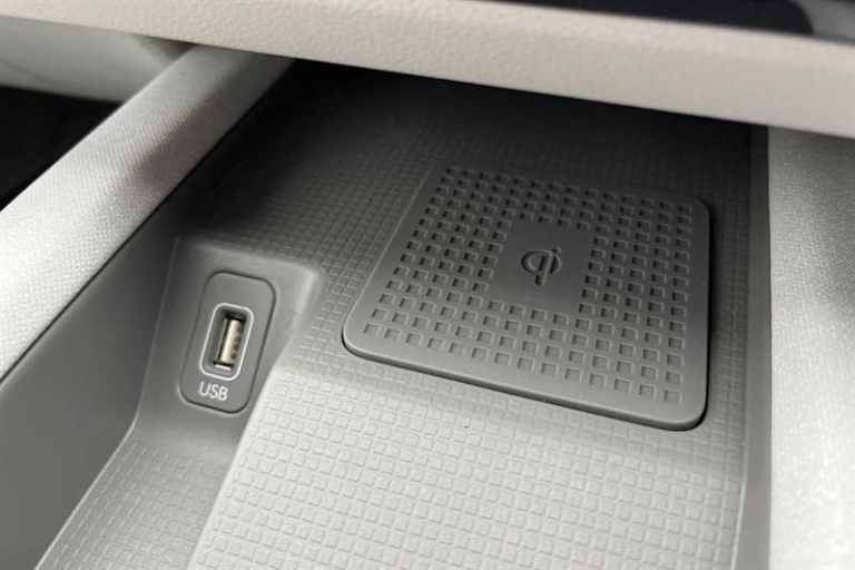 2025 Hyundai IONIQ 6 77.4kWh Ultimate Saloon 4dr Electric Auto (228 ps) Saloon Electric Automatic