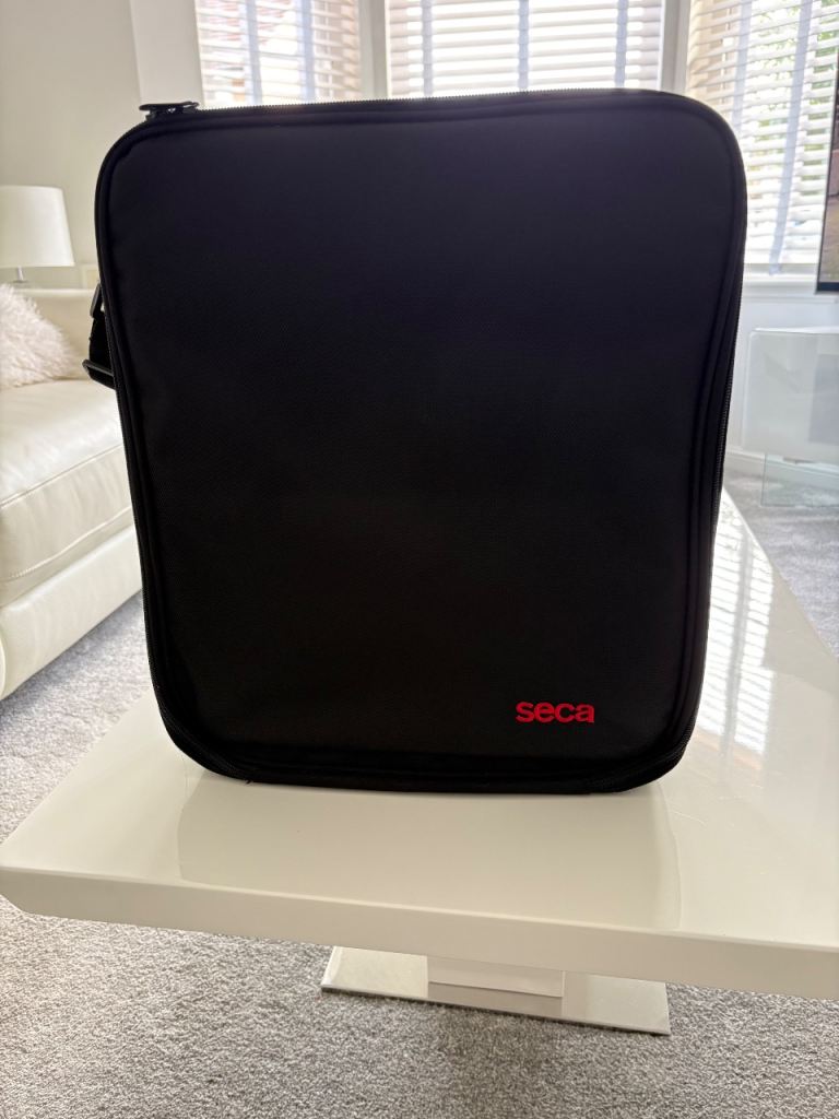 Seca Digital Scales c/w Carry Case – Black, Good Condition