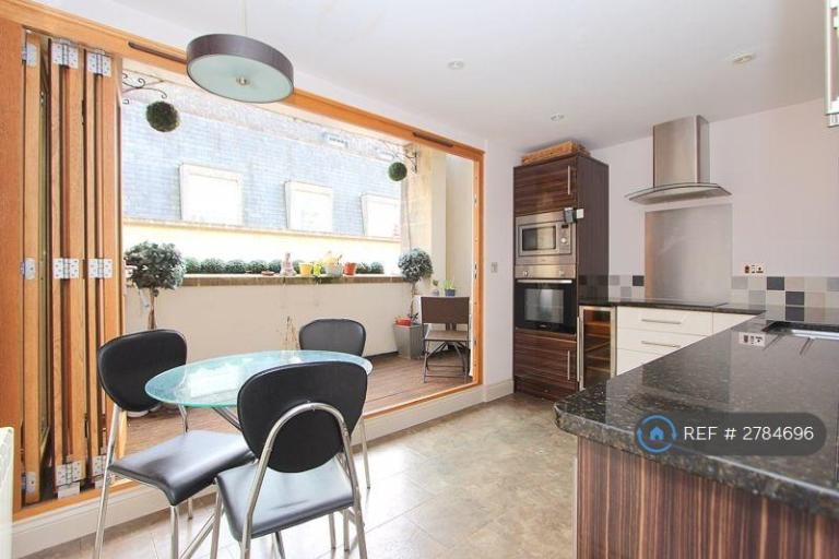 3 bedroom flat in Abbey Green, Bath, BA1 (3 bed) (#2784696)