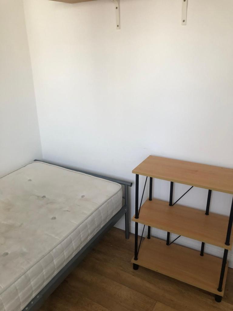 Single room to rent 