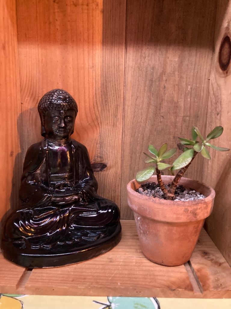 Buddha hand cast ceramic statue black-grey glaze 