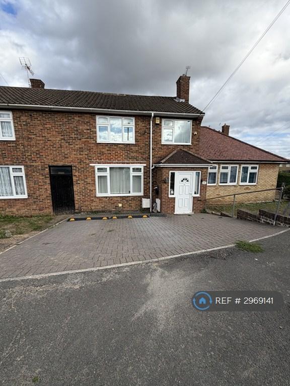 3 bedroom house in Long Readings Lane, Slough, SL2 (3 bed) (#2969141)