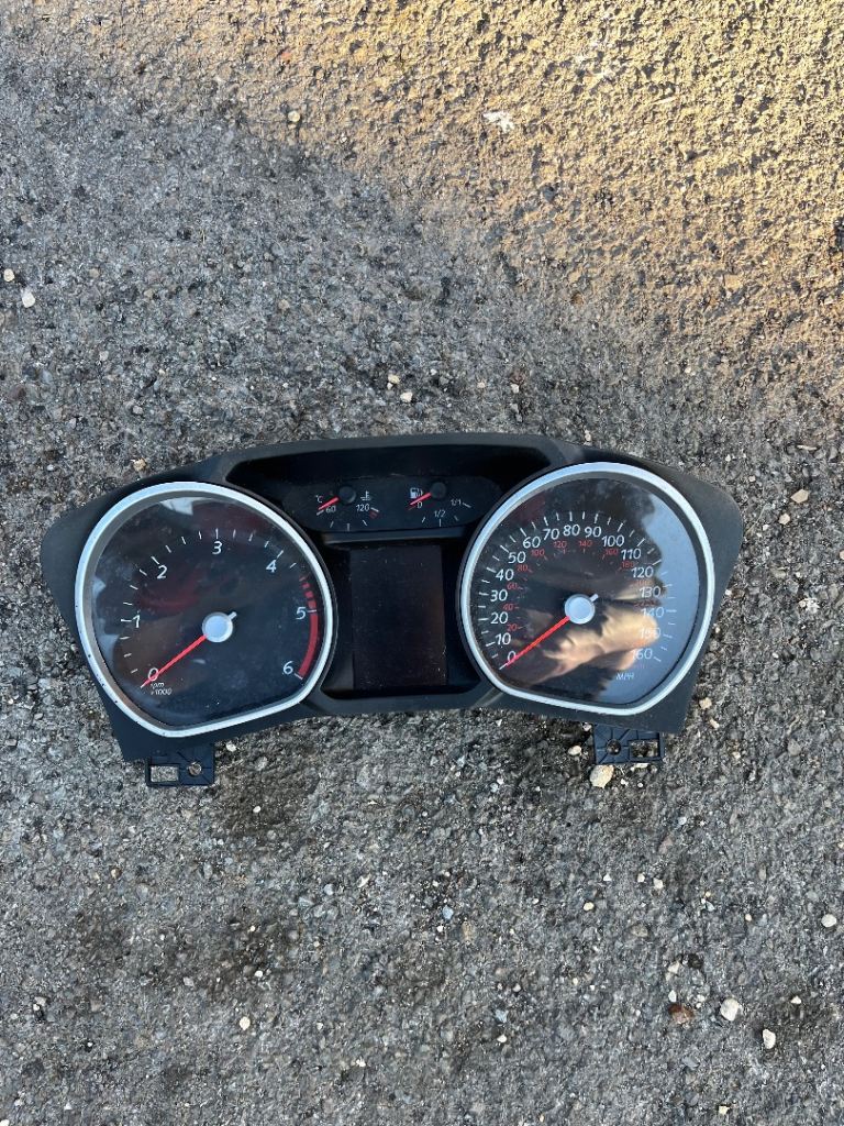 Ford mondeo dash cluster 