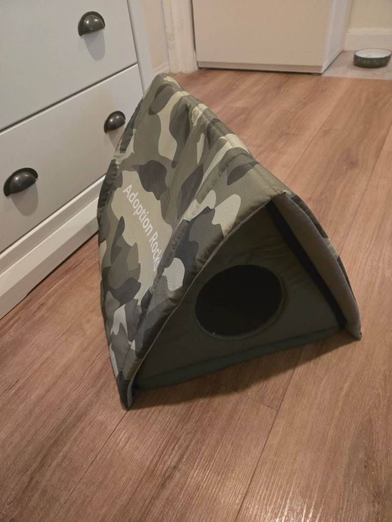 Cat tent, green camouflage 