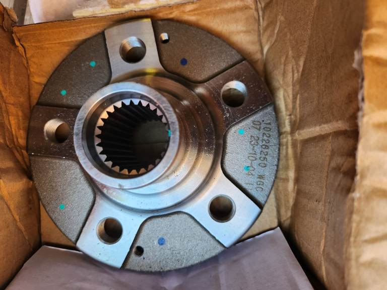 new 1 x MG Genuine Wheel Bearing Hub 5 Holes For Front Wheel Both Sides 10226250