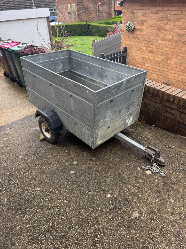 Small metal trailer 