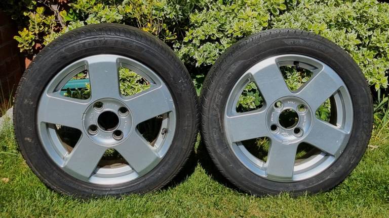 2 Ford Fiesta alloys and tyres from a 2008 Mk 6 in reasonable and good used condition.