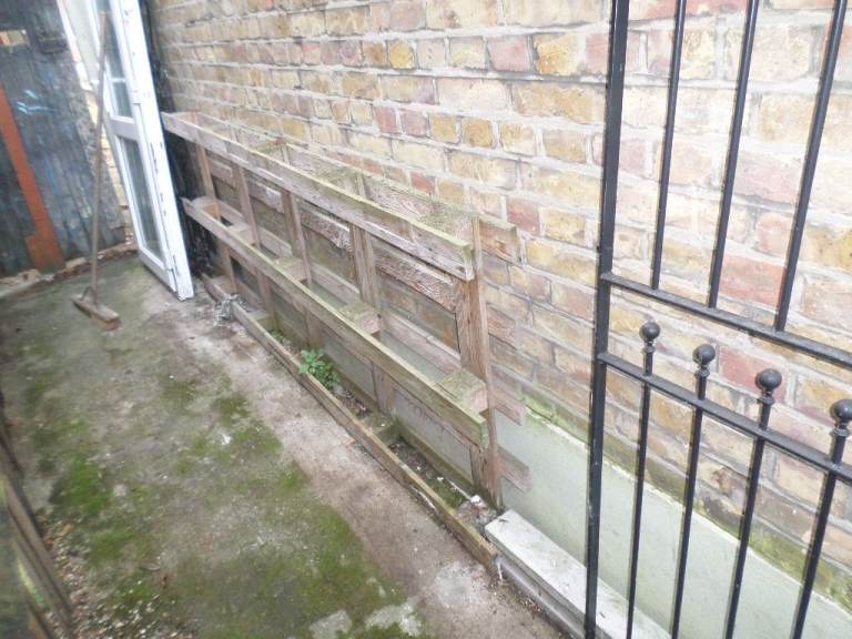 FREE LARGE WOODEN PALLET