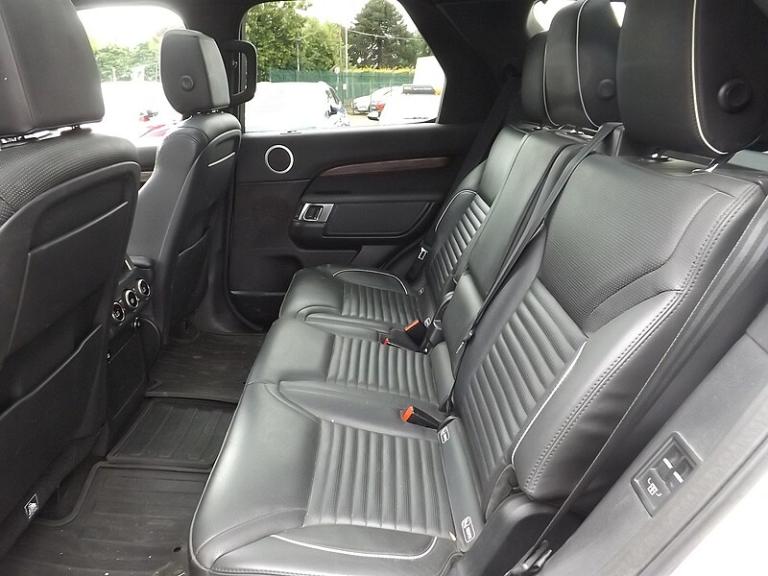 2018 Land Rover Discovery 3.0 SDV6 HSE 5dr Auto ESTATE DIESEL Automatic