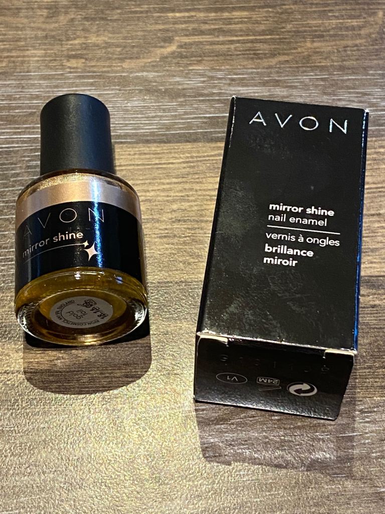 BNIB Avon Gold Foil nail enamel £3. Can post or collect from tq2