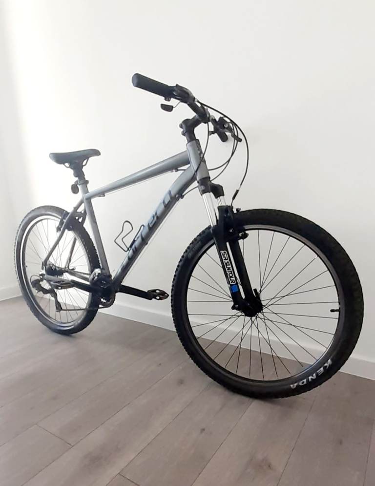 Carrera Valour Mountain Bike 