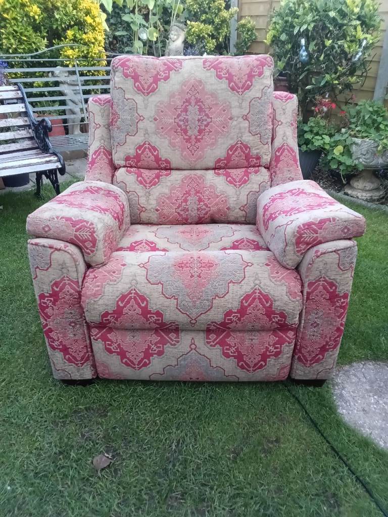 Magnificent PAIR of PARKER KNOLL ELECTRIC RECLINER CHAIRS.
