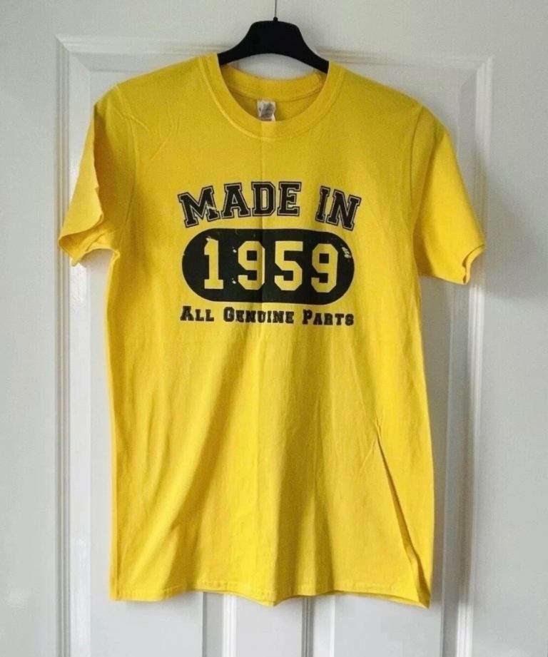 GILDAN Men’s Yellow T-Shirt 'Made in 1959' – Size M, Good Condition