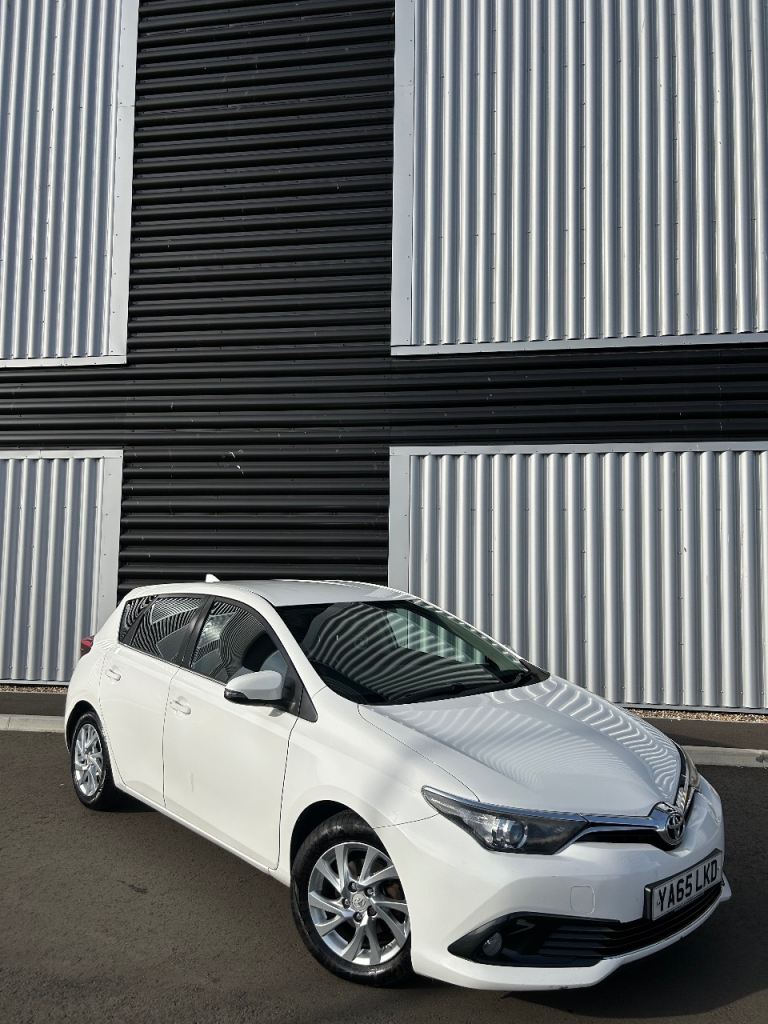 2015 TOYOTA AURIS BUSINESS EDITION D-4D