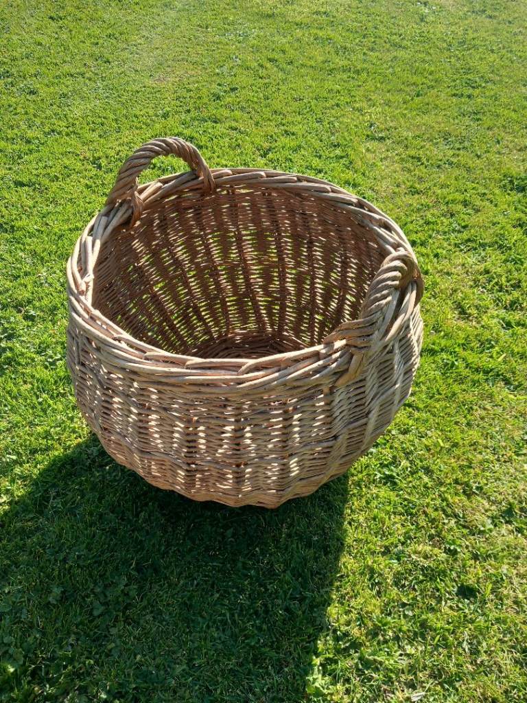 Wicker basket