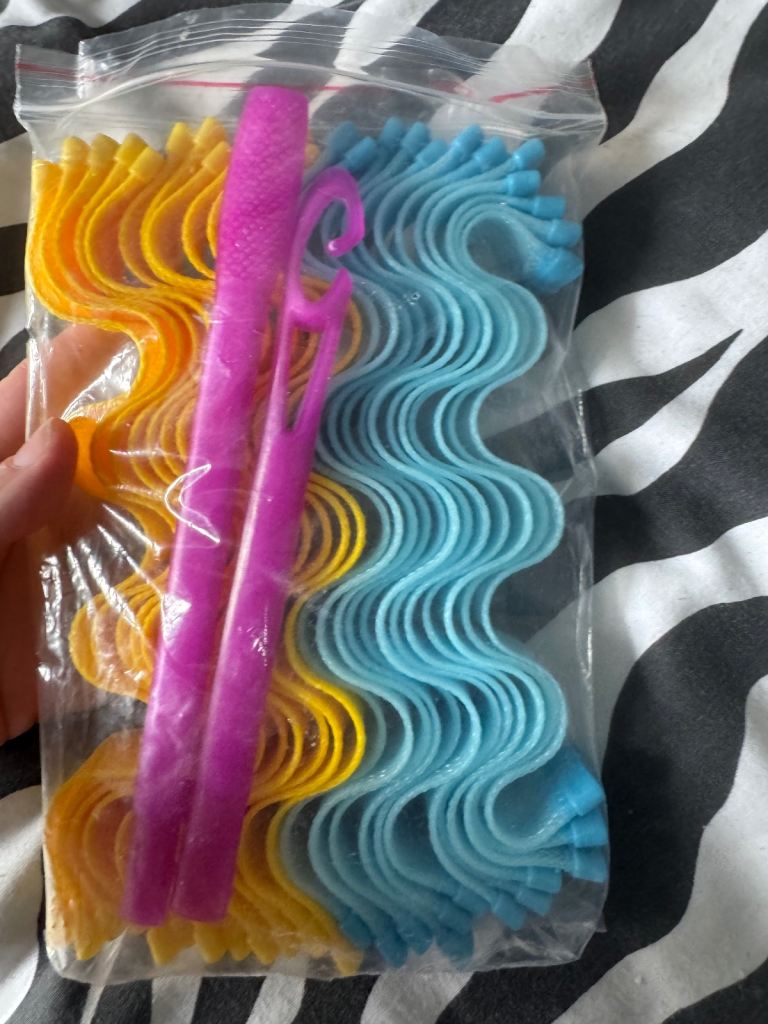 Leave in / sleep in hair curlers 