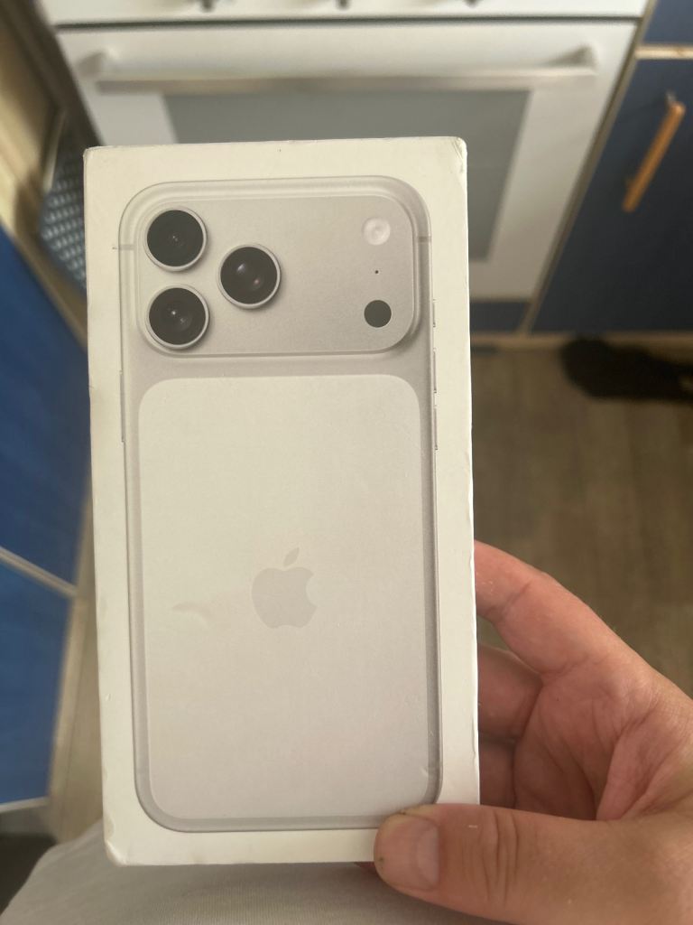 Brand new iPhone 17pro max new unopened and boxed 