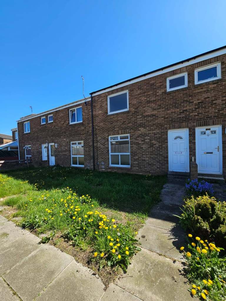Terraced house to rent in South Shields - Huxley Close