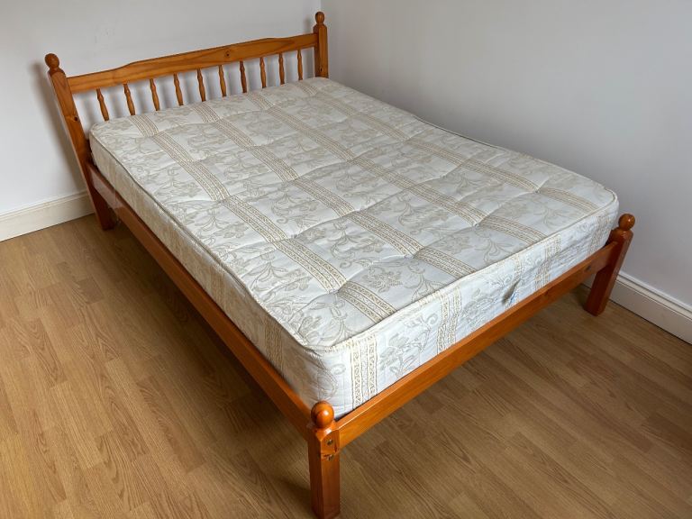 image for FREE DELIVERY 🚚 PINE DOUBLE BED & MATTRESS 