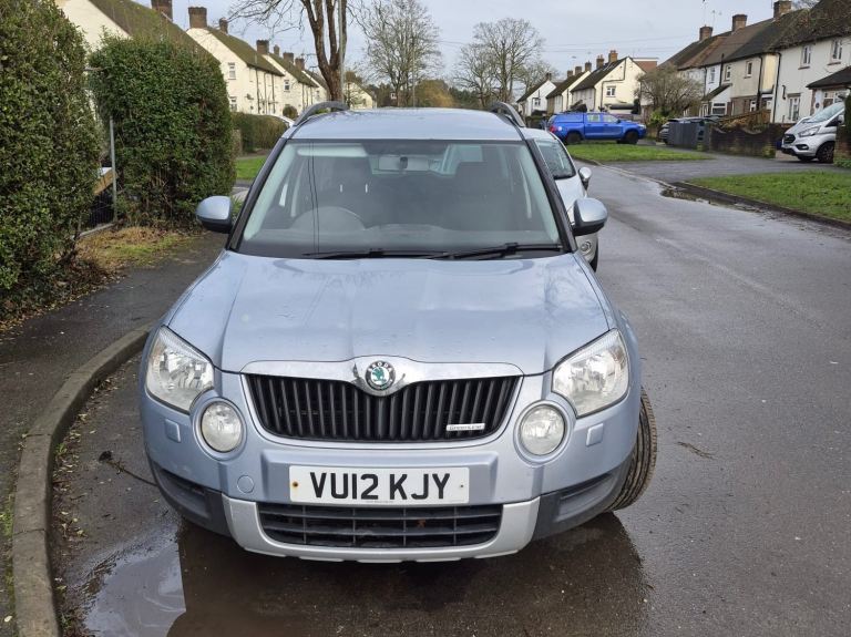 Skoda, YETI, Hatchback, 2012, Manual, 1598 (cc), 5 doors