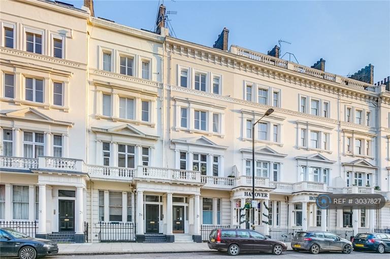 1 bedroom flat in St. Georges Drive, London, SW1V (1 bed) (#3037827)