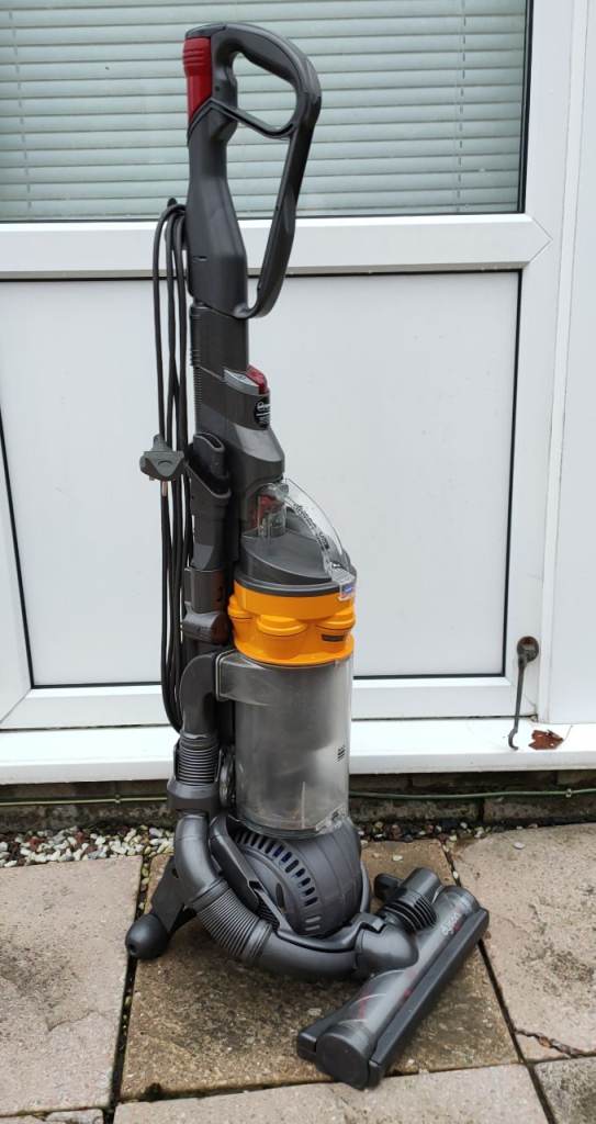 Dyson DC 25 Vacuum Cleaner