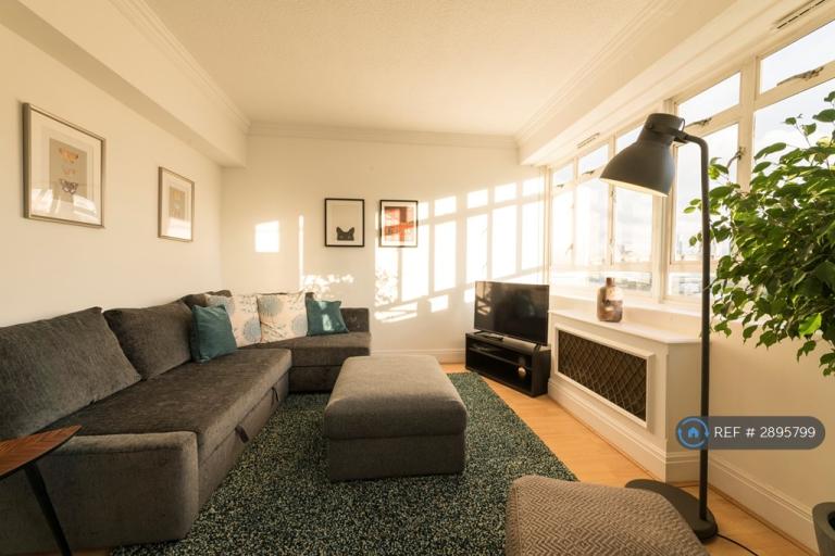 3 bedroom flat in De Quincey House, London, SW1V (3 bed) (#2895799)