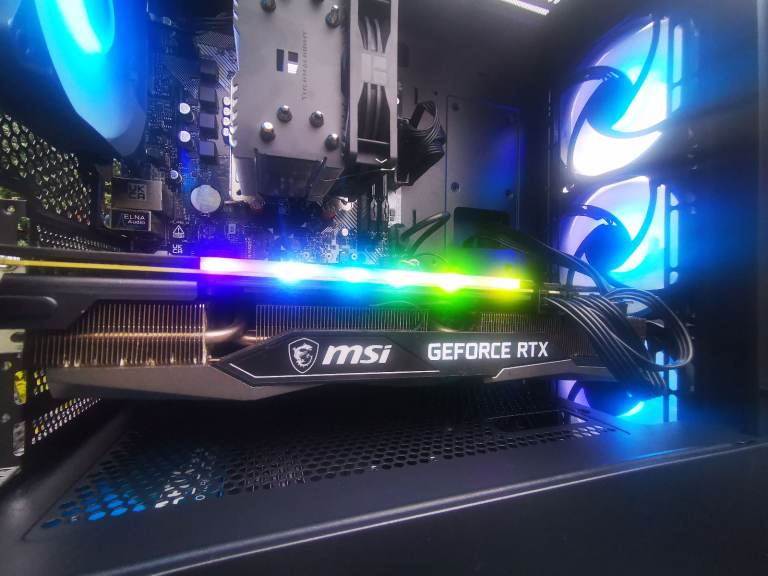 Ryzen 7 Gaming pc (5800x RTX4070)