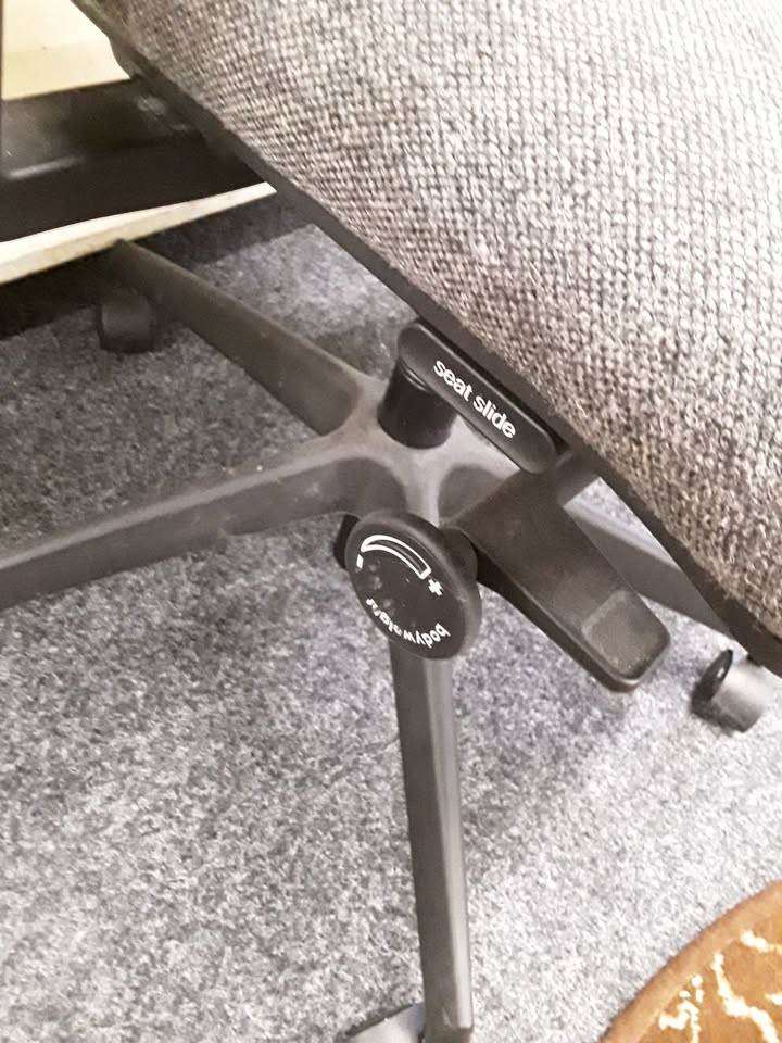 Grey & black swivel office chair Copley Mill Low Cost Moves 2nd Hand Furniture STALYBRIDGE SK15 3DN